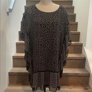 Max Studio Black and White Floral Shift Dress